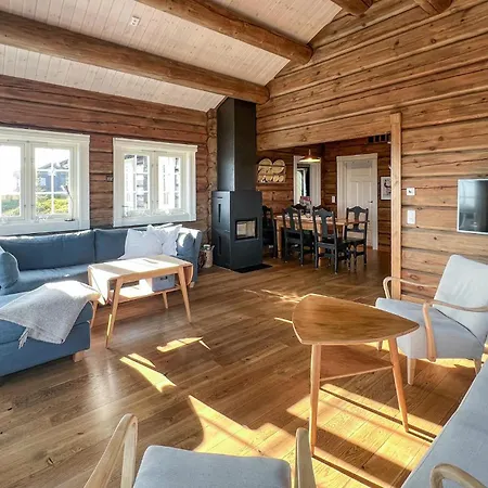 Cozy In With Wifi بيت للعطل